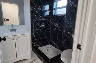 4841 NE 5th Terrace, Fort Lauderdale, FL 33334 - Photo 5