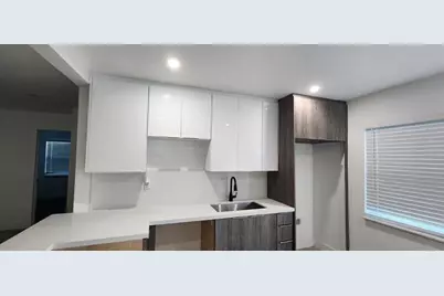 4841 NE 5th Ter, Fort Lauderdale, FL 33334 - Photo 3