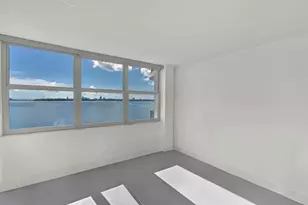 11930 N Bayshore Dr, North Miami, FL 33181 - Photo 21