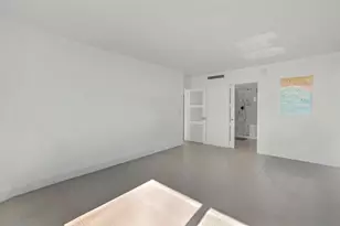 11930 N Bayshore Dr, North Miami, FL 33181 - Photo 25