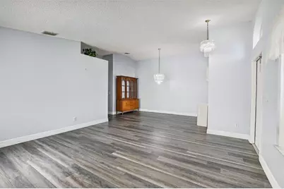 1601 SW 106th Ter, Davie, FL 33324 - Photo 5