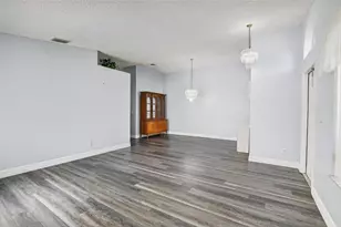 1601 SW 106th Terrace, Davie, FL 33324 - Photo 5