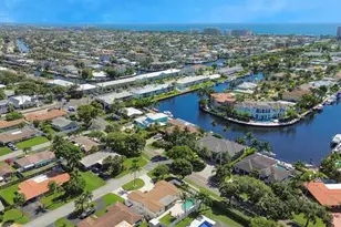 2250 NE 35th St, Lighthouse Point, FL 33064 - Photo 13