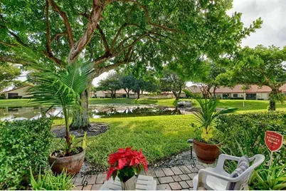 65  Centennial Ct, Deerfield Beach, FL 33442 - Photo 23