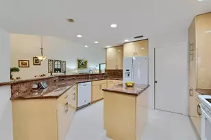 65 Centennial Ct, Deerfield Beach, FL 33442 - Photo 5