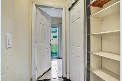4611 NW 12th Dr, Deerfield Beach, FL 33064 - Photo 11