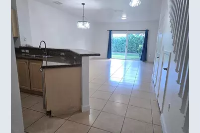 3684 NW 29th Ct, Lauderdale Lakes, FL 33311 - Photo 7