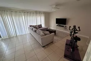 8251 NW 8th Pl, Plantation, FL 33324 - Photo 7