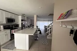 8251 NW 8th Pl, Plantation, FL 33324 - Photo 9