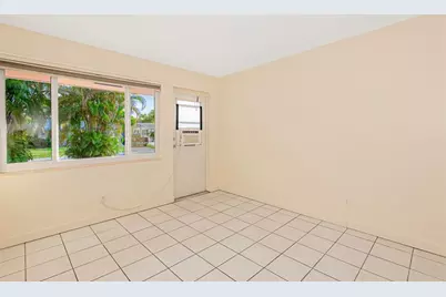 2581 NE 11th Ct, Unit #2585, Pompano Beach, FL 33062 - Photo 15