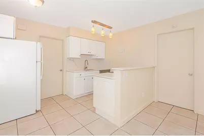 2581 NE 11th Ct, Unit #2585, Pompano Beach, FL 33062 - Photo 5