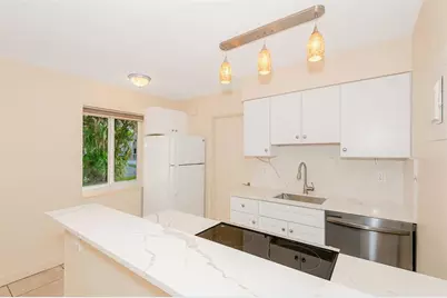 2581 NE 11th Ct, Unit #2585, Pompano Beach, FL 33062 - Photo 7