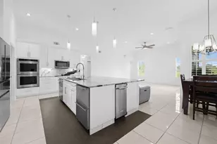 2920 Oak Tree Dr, Oakland Park, FL 33309 - Photo 9