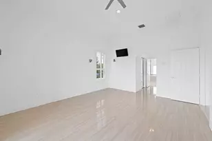 2920 Oak Tree Dr, Oakland Park, FL 33309 - Photo 27