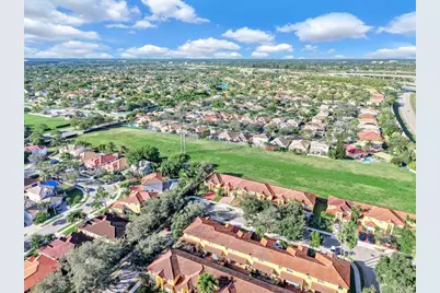 251 W Forest Oak Cir, Davie, FL 33325 - Photo 33