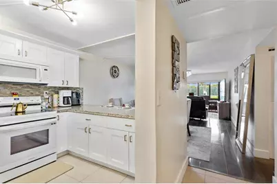 9300 SW 8th St, Unit #102, Boca Raton, FL 33428 - Photo 7