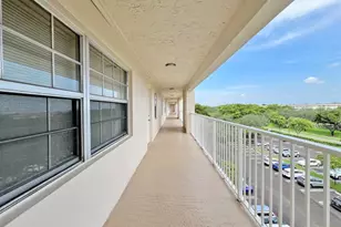 3510 Oaks Way, Pompano Beach, FL 33069 - Photo 9