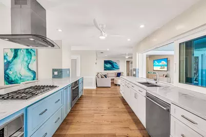 2851 NE 9th St, Pompano Beach, FL 33062 - Photo 11