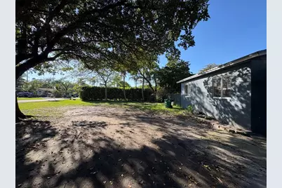 45  NE 146th St, Unit #B, Miami, FL 33161 - Photo 1