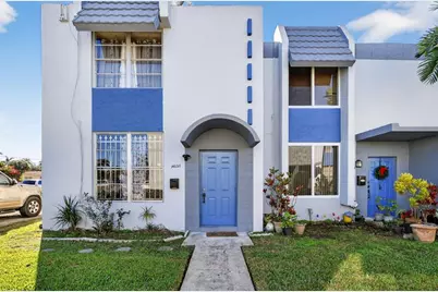 14220 NE 3rd Ct, Unit #10A, Miami, FL 33161 - Photo 1