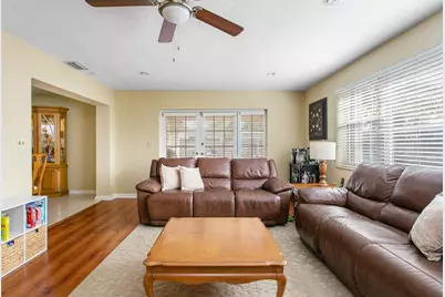 10430 NW 19th St, Pembroke Pines, FL 33026 - Photo 11