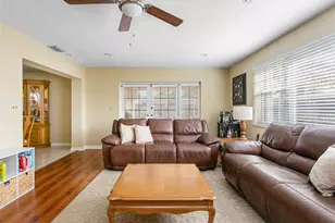 10430 NW 19th St, Pembroke Pines, FL 33026 - Photo 11