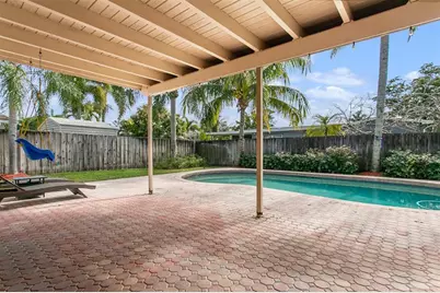 10430 NW 19th St, Pembroke Pines, FL 33026 - Photo 23