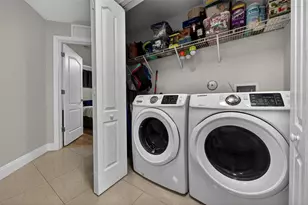 348 NW 40th Ct, Oakland Park, FL 33309 - Photo 27