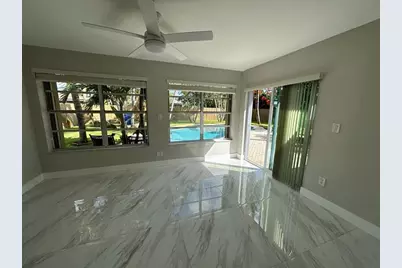 765 E Dayton Cir, Fort Lauderdale, FL 33312 - Photo 9