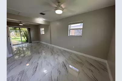 765 E Dayton Cir, Fort Lauderdale, FL 33312 - Photo 23