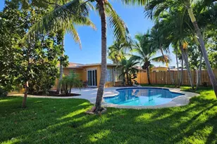 765 E Dayton Cir, Fort Lauderdale, FL 33312 - Photo 1