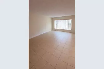 7910  Taft St, Unit #109, Pembroke Pines, FL 33024 - Photo 3