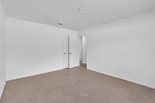 5748 NW 27th Ct, Fort Lauderdale, FL 33313 - Photo 9