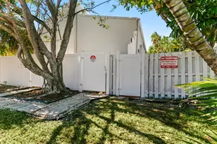 1951 NE 51st St, Fort Lauderdale, FL 33308 - Photo 25