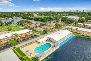 815 SW 10th Terrace, Hallandale Beach, FL 33009 - Photo 19