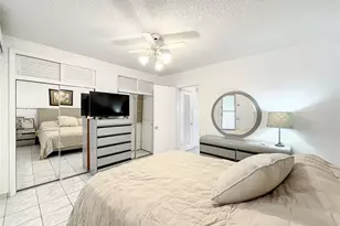 815 SW 10th Terrace, Hallandale Beach, FL 33009 - Photo 11