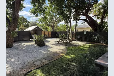 2000  Jefferson St, Unit #18, Hollywood, FL 33020 - Photo 17