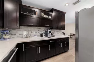 2201 NE 66th St, Fort Lauderdale, FL 33308 - Photo 9