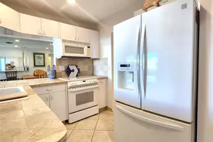 330 SE 20th Ave, Deerfield Beach, FL 33441 - Photo 5