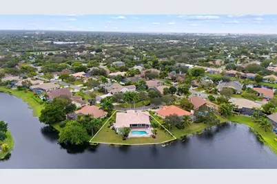 10203 NW 50th Place, Coral Springs, FL 33076 - Photo 5