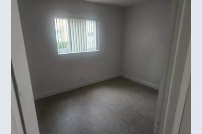 2436 NW 39th Way, Lauderdale Lakes, FL 33311 - Photo 7