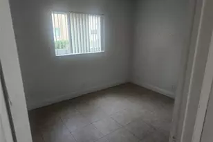 2436 NW 39th Wy, Lauderdale Lakes, FL 33311 - Photo 7