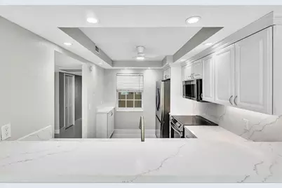 3800  Oaks Clubhouse Dr, Unit #201, Pompano Beach, FL 33069 - Photo 5