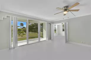 3800 Oaks Clubhouse Dr, Pompano Beach, FL 33069 - Photo 25
