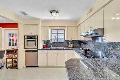 1961 NE 31st St, Lighthouse Point, FL 33064 - Photo 17