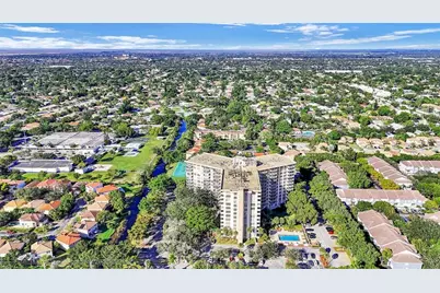 10777 W Sample Rd, Unit #711, Coral Springs, FL 33065 - Photo 9