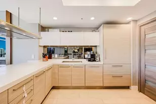 17301 Biscayne Blvd, North Miami Beach, FL 33160 - Photo 19