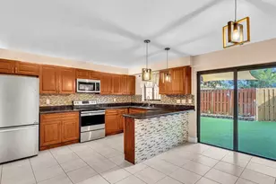 8111 SW 24th St, North Lauderdale, FL 33068 - Photo 13