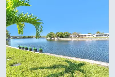 5702 NW 84th Ave, Tamarac, FL 33321 - Photo 3