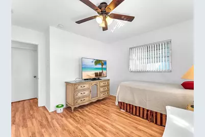 5702 NW 84th Ave, Tamarac, FL 33321 - Photo 17